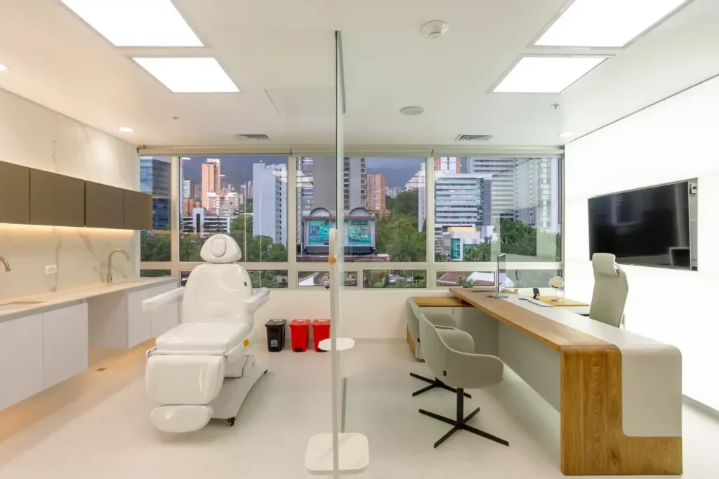 Cómo blanquear los dientes y lograr una sonrisa más luminosa - be dharma dental
