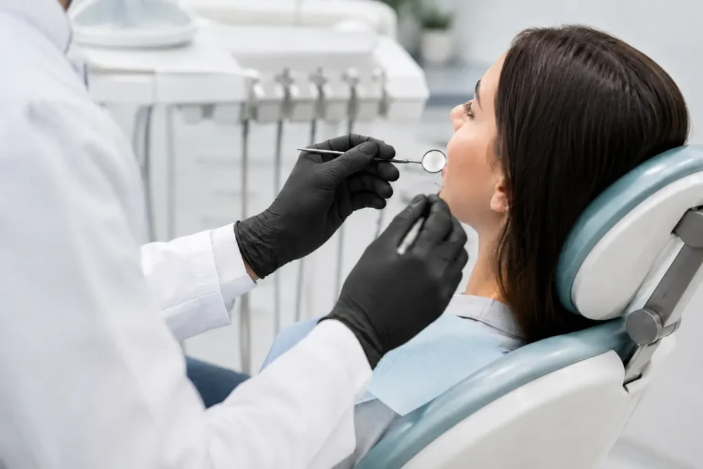 Dental Crowns in Front Teeth-Be Dharma Dental Medellín- Professional team in Dharma